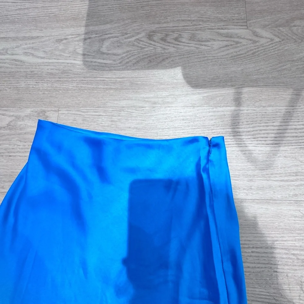 Meshki Royal Blue Satin Ensemble - Picture 4 of 9